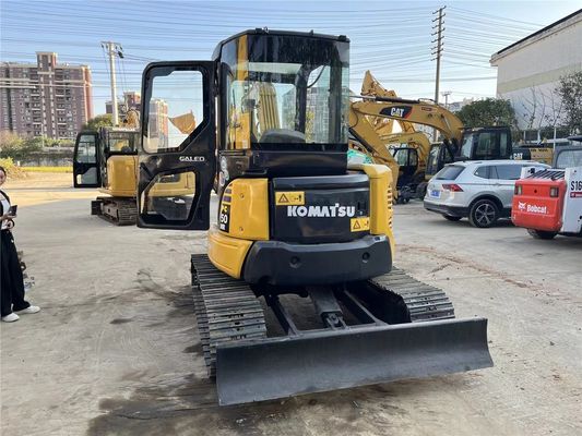 Escavatore Komatsu PC50 di seconda mano con buone prestazioni e peso di 5000 kg