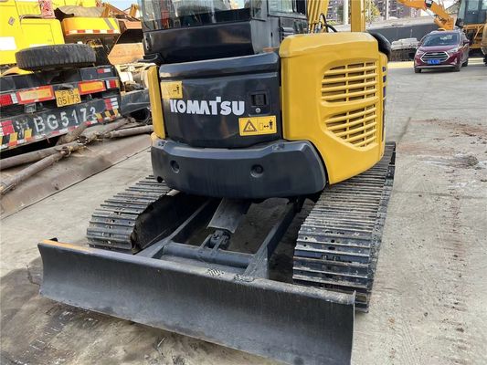 Escavatore Komatsu PC50 di seconda mano con buone prestazioni e peso di 5000 kg