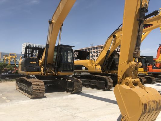 CAT 330D2L Escavatore usato con cilindro idraulico originale e capacità di secchio di 1,8 M3