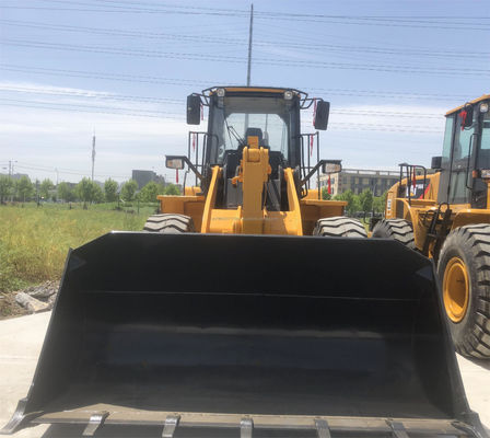 Caricatore LG 856H di seconda mano con pompa idraulica originale in ottime condizioni ed economico