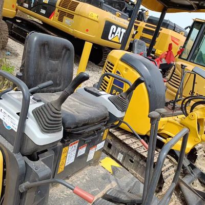 Komatsu PC18 Escavatore da 1,8 tonnellate usato e in buone condizioni 2000 ore di lavoro