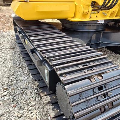 Escavatore Komatsu PC130 con valvola idraulica originale e 90% di condizione in Giappone