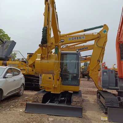 Komatsu PC56-7 Escavatore usato con 0-2000 ore di lavoro e valvola idraulica originale