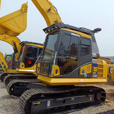 Escavatore Komatsu PC130 usato a Shanghai con capacità di 13 tonnellate e in buone condizioni
