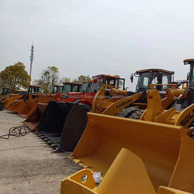 Caricatore Komatsu WA 380 usato in Giappone con pompa idraulica originale e ottime prestazioni