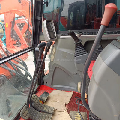 Escavatore DOOSAN DX60 con eccellente efficienza e buone prestazioni a prezzi accessibili