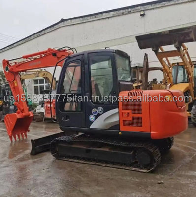 Escavatore usato Hitachi ZX60 con valvola idraulica originale e 7000 kg di peso della macchina