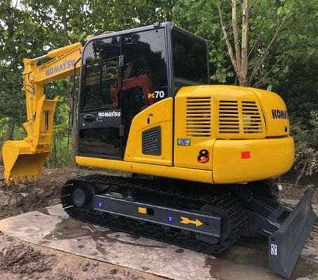 Komatsu PC70 7T Escavatore usato con capacità di 0.2M3 e buone condizioni di funzionamento