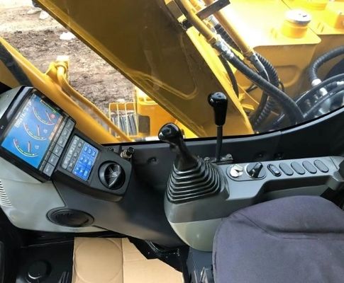 Komatsu PC70 7T Escavatore usato con capacità di 0.2M3 e buone condizioni di funzionamento