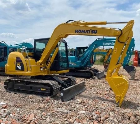 Escavatore Komatsu PC70 con cilindro idraulico originale e peso della macchina di 7000 KG