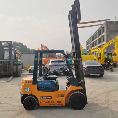 Toyota 7F30 carrello elevatore e macchina ragionevolmente utilizzata con forchetta lunghezza 1000 mm Peso KG 3000 kg