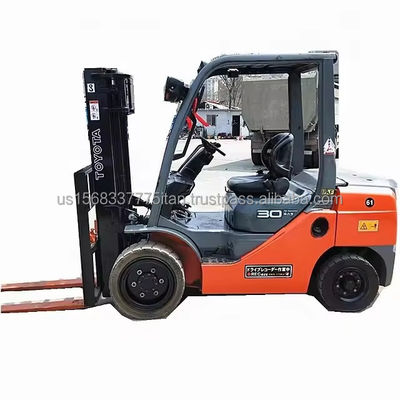 Toyota 8F30 carrello elevatore diesel usato ragionevole per i negozi di materiali da costruzione
