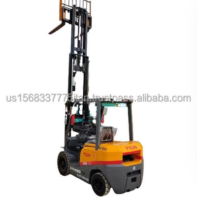 TCM forklift 3 tonnellate Forklift di seconda mano in Giappone con 45 kW e 0-2000 ore di lavoro