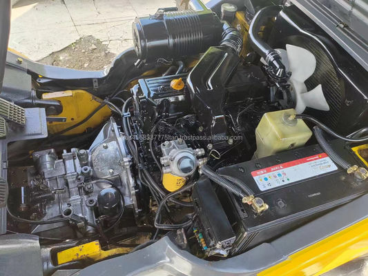 Tempo di lavoro ridotto Camione elevatore Komatsu 3 tonnellate con valvola idraulica originale in Giappone