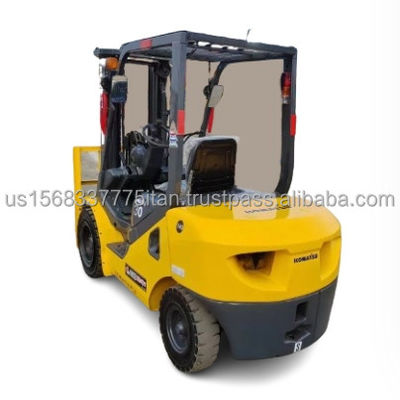 Piccolo carrello elevatore 3 tonnellate Komatsu con motore Hangcha e pompa idraulica originale