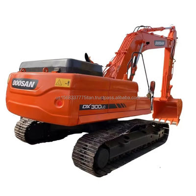 Escavatori DOOSAN DX300 con scarse ore di lavoro 0-2000 e pompa idraulica originale