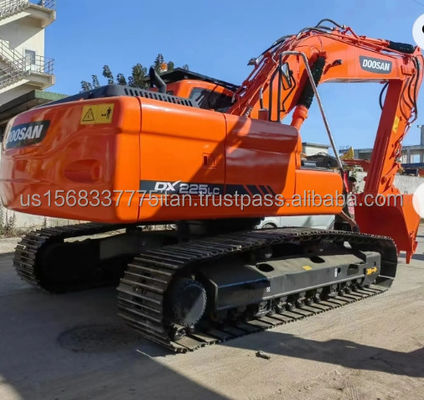 Doosan DX225 Escavatore da 25 tonnellate Macchine da costruzione usate con anni di esperienza