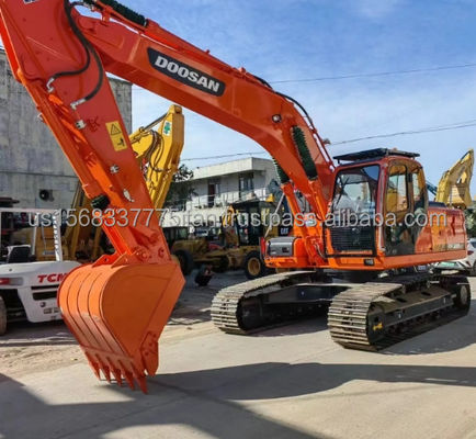 Doosan DX225 Escavatore da 25 tonnellate Macchine da costruzione usate con anni di esperienza