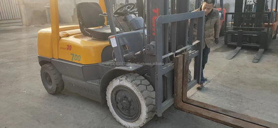 Fonte di alimentazione diesel TCM 700 carrello elevatore usato con e ottime prestazioni