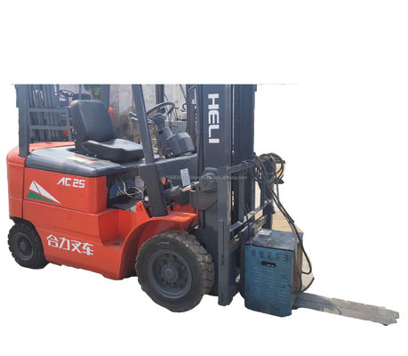 Forklift diesel utilizzato AC25 con ottime prestazioni e originale nel 2012