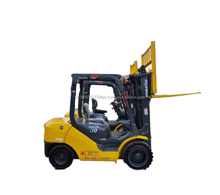 Forklift usato Komatsu 30 per negozi di materiali da costruzione 100% originale eccellente prestazione