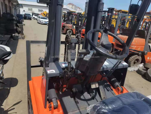 Camione elevatore diesel con altezza di sollevamento minima di 2,5 m e lunghezza di forcella di 2 m Spedizione gratuita