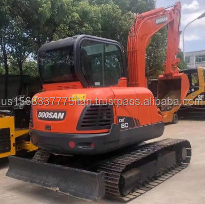 Escavatori Doosan 6TON Dx60 Escavatori per cantieri originali meno ore di lavoro