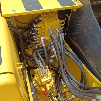 13 tonnellate Peso di esercizio Usato Komatsu PC130 escavatore con valvola idraulica originale