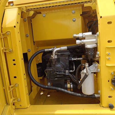 13 tonnellate Peso operativo Komatsu PC130 Escavatore usato Disegno originale Buone condizioni