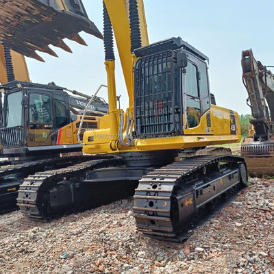Escavatore Komatsu PC450-7 usato con capacità di secchio 2M3 e valvola idraulica originale