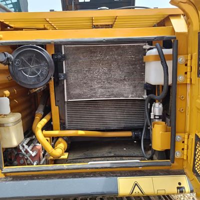 Sany SY135C Piccolo escavatore usato 0,6M3 Capacità del secchio e 73kw di potenza per la costruzione