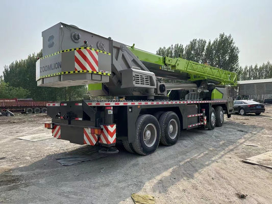 4.5m Max. Altezza di sollevamento 70000 kg Peso utilizzato Zoomlion 70 tonnellate gru per la costruzione