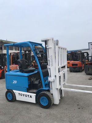 Usato Toyota 2 tonnellate carrello elevatore per la vendita e l'anno 2012 Diesel elettrico fonte di energia propano
