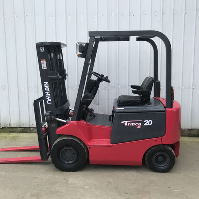 Nichiyu 2 tonnellate carrello elevatore con motore diesel originale e prestazioni massime