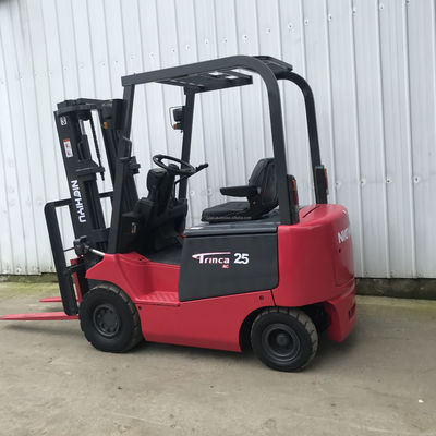 Nichiyu 2 tonnellate carrello elevatore con motore diesel originale e prestazioni massime