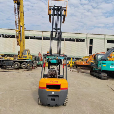 Giappone Fabbricazione di carrelli elevatori TCM da 3 tonnellate Valvola idraulica originale Peso di esercizio 2,5 tonnellate