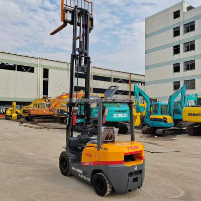 Giappone Fabbricazione di carrelli elevatori TCM da 3 tonnellate Valvola idraulica originale Peso di esercizio 2,5 tonnellate