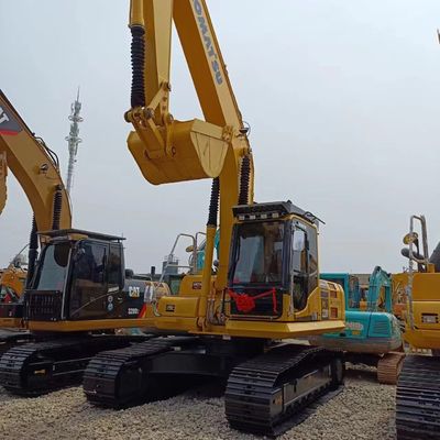 Escavatore Komatsu PC220 usato con 0-2000 ore di lavoro e peso operativo di 22 tonnellate