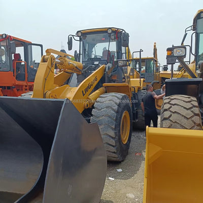Buona condizione, caricatore di trattore di seconda mano LiuGong LG 870H con motore LiuGong.