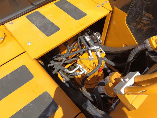 Escavatore Komatsu PC450 usato con scarse ore di lavoro e cilindro idraulico originale