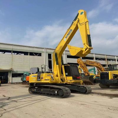 Usato Komatsu PC220 EXCAVATOR con 1.2M3 capacità di secchio e 119 kW di potenza a prezzi accessibili
