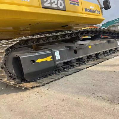 Usato Komatsu PC220 EXCAVATOR con 1.2M3 capacità di secchio e 119 kW di potenza a prezzi accessibili