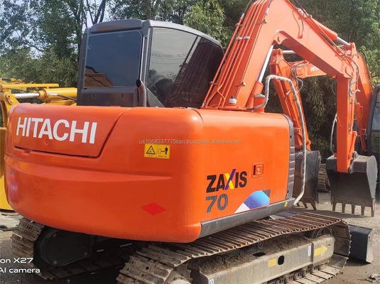 Escavatori Hitachi ZX70 utilizzati per la macchina Peso 7000 KG Peso operativo 10 tonnellate