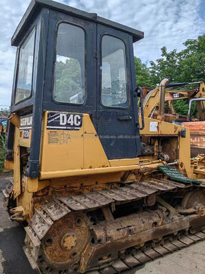 Bulldozer usato Caterpillar D4C per negozi di materiali da costruzione e attrezzature per il movimento della terra