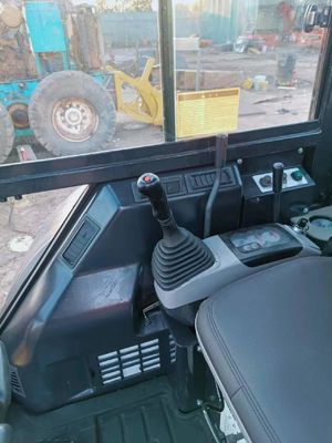 2016 Komatsu PC35 mini escavatore di seconda mano per progetti di costruzione a prezzi accessibili
